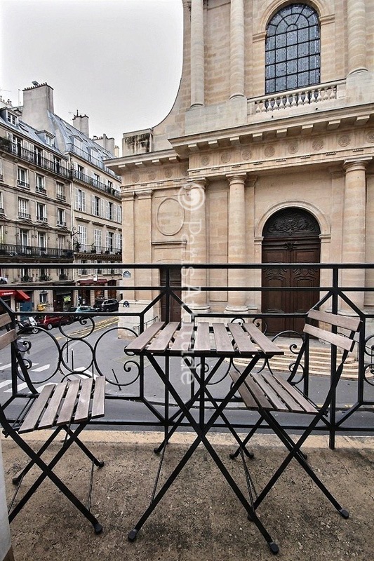 Rent Apartment in Paris 75001 - 39m² Louvre - ref 12024