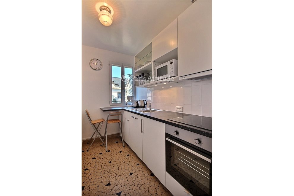 Rent Apartment in Paris 75008 - Furnished - 27m² Saint Lazare - ref ...
