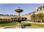 Location appartement Place des Vosges, Paris, France