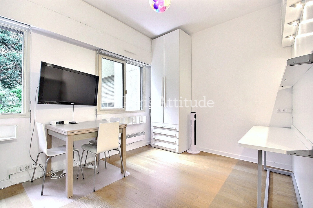 Location Appartement meublé Studio - 24m² - Le Marais - Paris