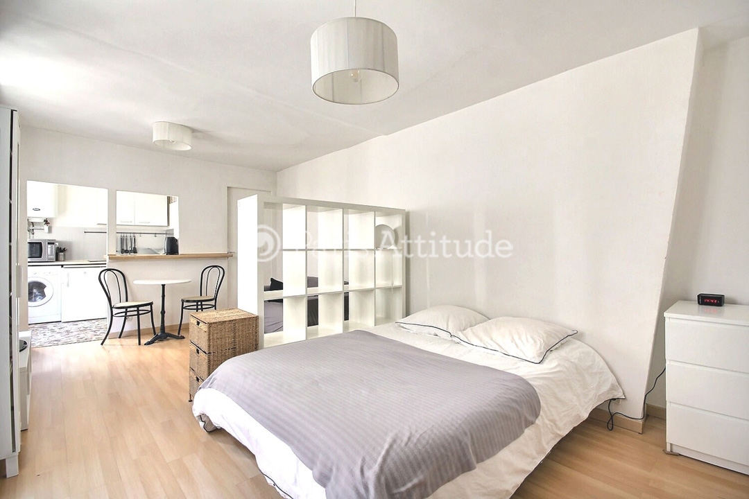 Location Appartement meublé Alcove Studio - 28m² - République - Paris