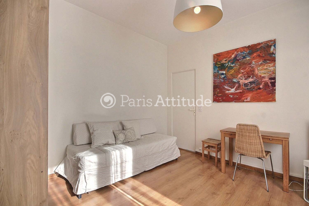 Location Appartement meublé Studio - 18m² - Canal Saint Martin - Paris