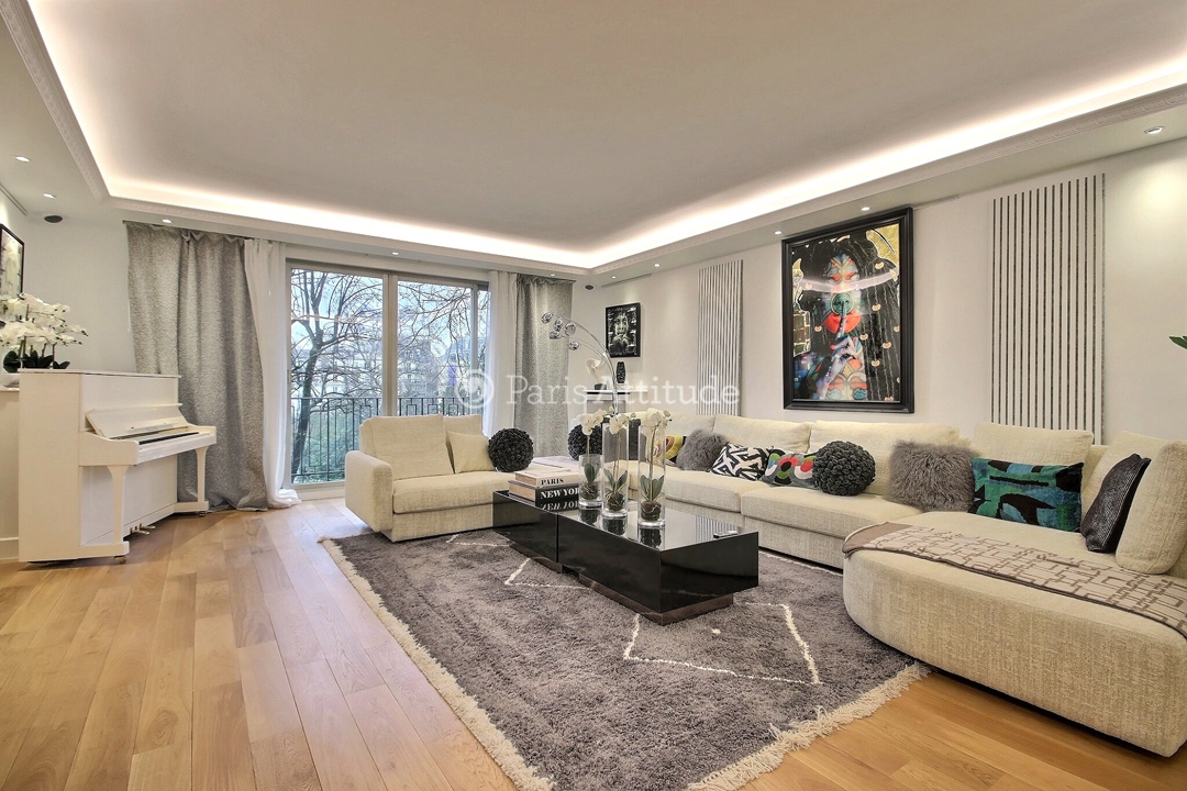 Location Appartement meublé 3 Chambres - 200m² - Champs-Élysées - Paris