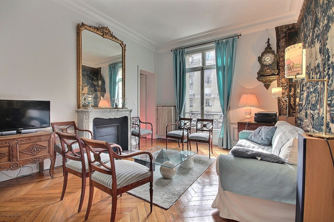 Location Appartement meublé 2 Chambres - 79m² - Rue de la Pompe - Paris