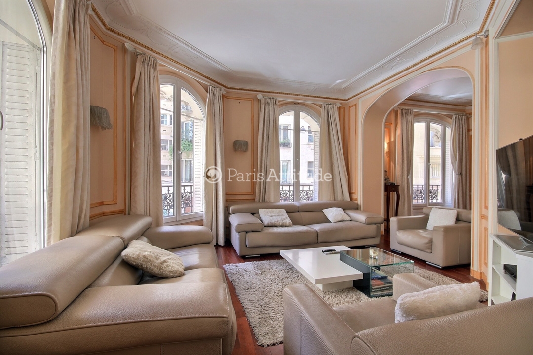 Location Appartement meublé 3 Chambres - 135m² - Passy - Paris